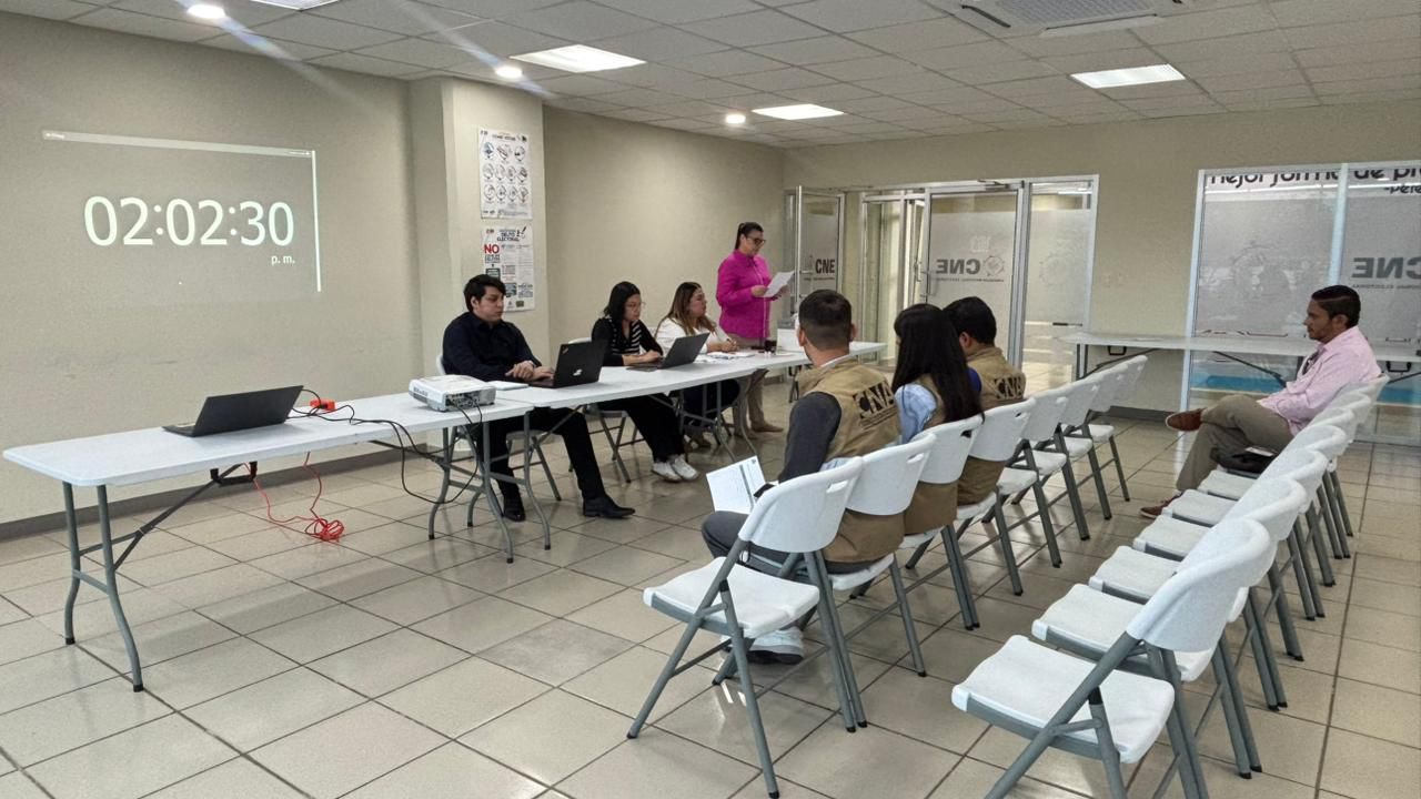 Empresa LAZO presenta al CNE oferta millonaria para transporte del material electoral